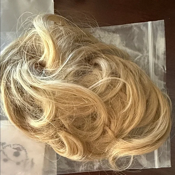 Blonde Hair Extensions - Picture 5 of 7